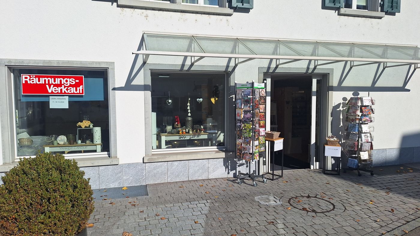 Ladenfront mit Schaufenster
